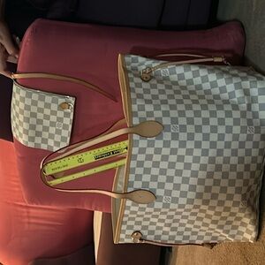 Louis Vuitton-Like-new large tote style purse with small bag!